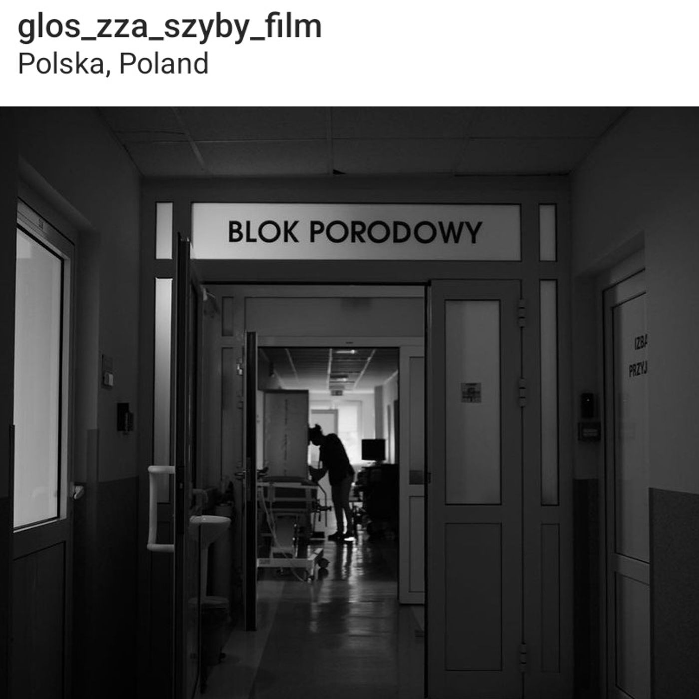 wokół pępka