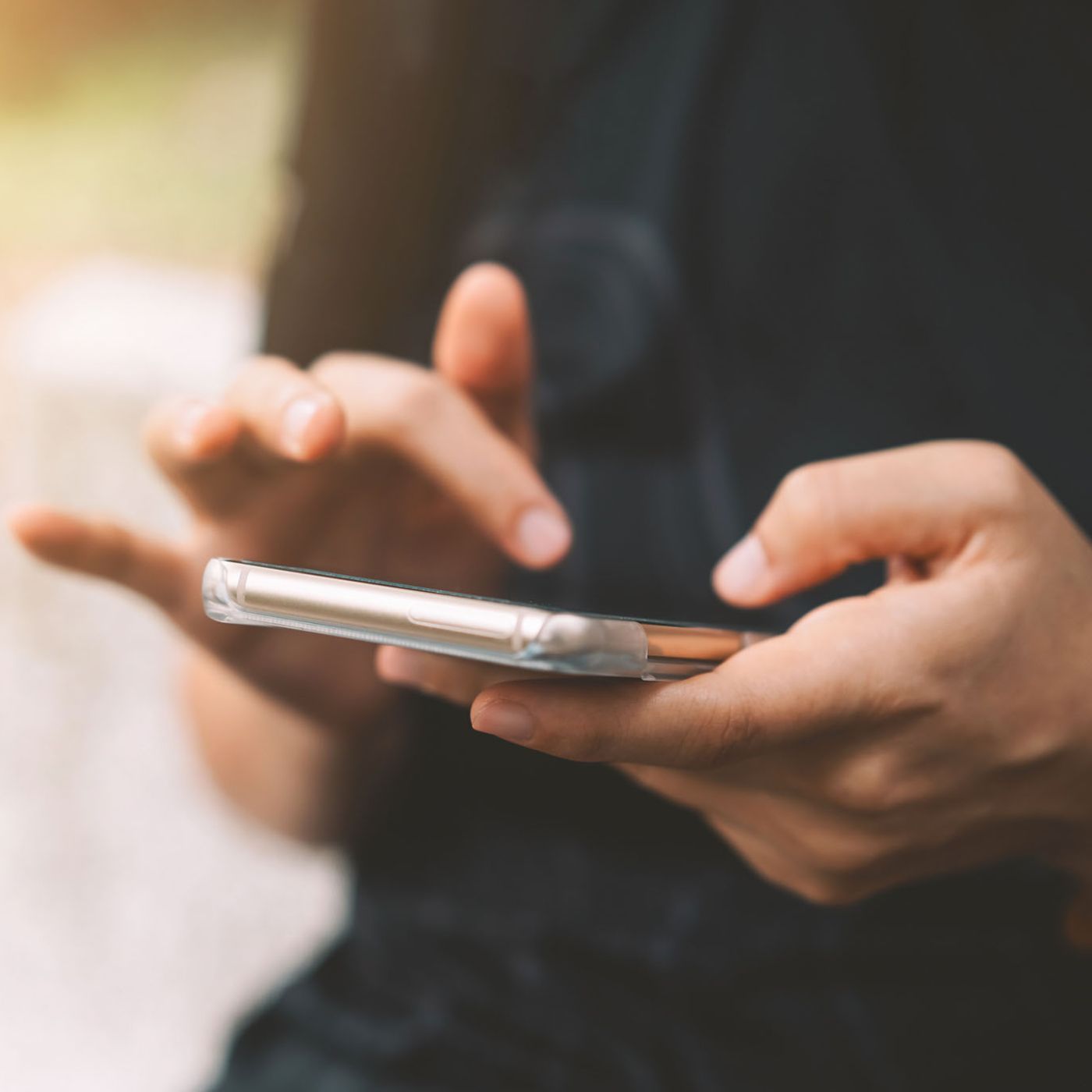 Leaving Your Phone Plugged In After Its Fully Charged Will Not Damage The Battery. (Amazing Facts) Leaving Your Phone Plugged In After Its Fully Charged Will Not Damage The Battery. (Amazing Facts)