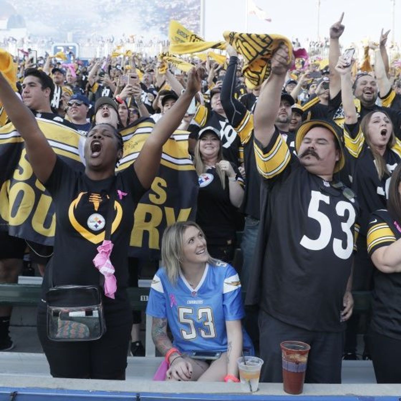 Sunday Night Game proves the Chargers in L.A. isn't working at all episode artwork