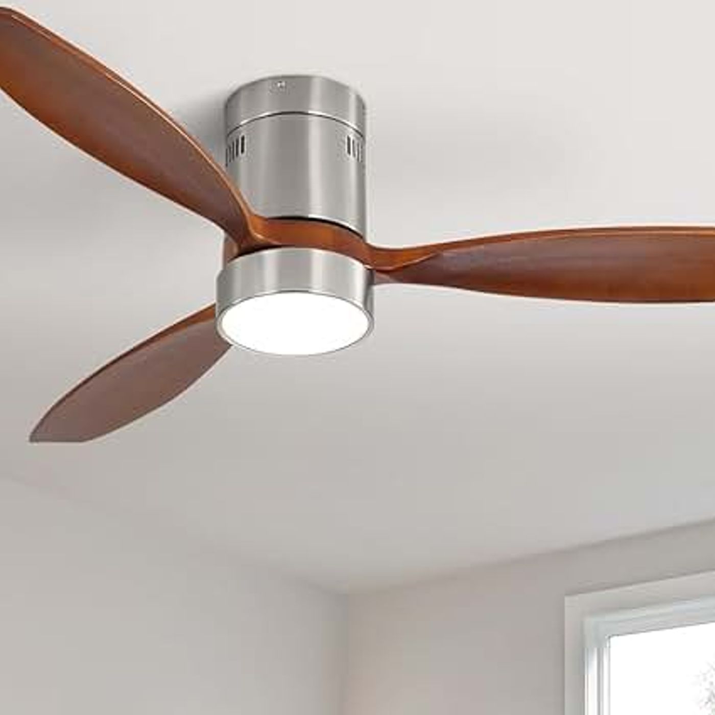 Jon the Gadget Guy_Smart Ceiling Fan_032625