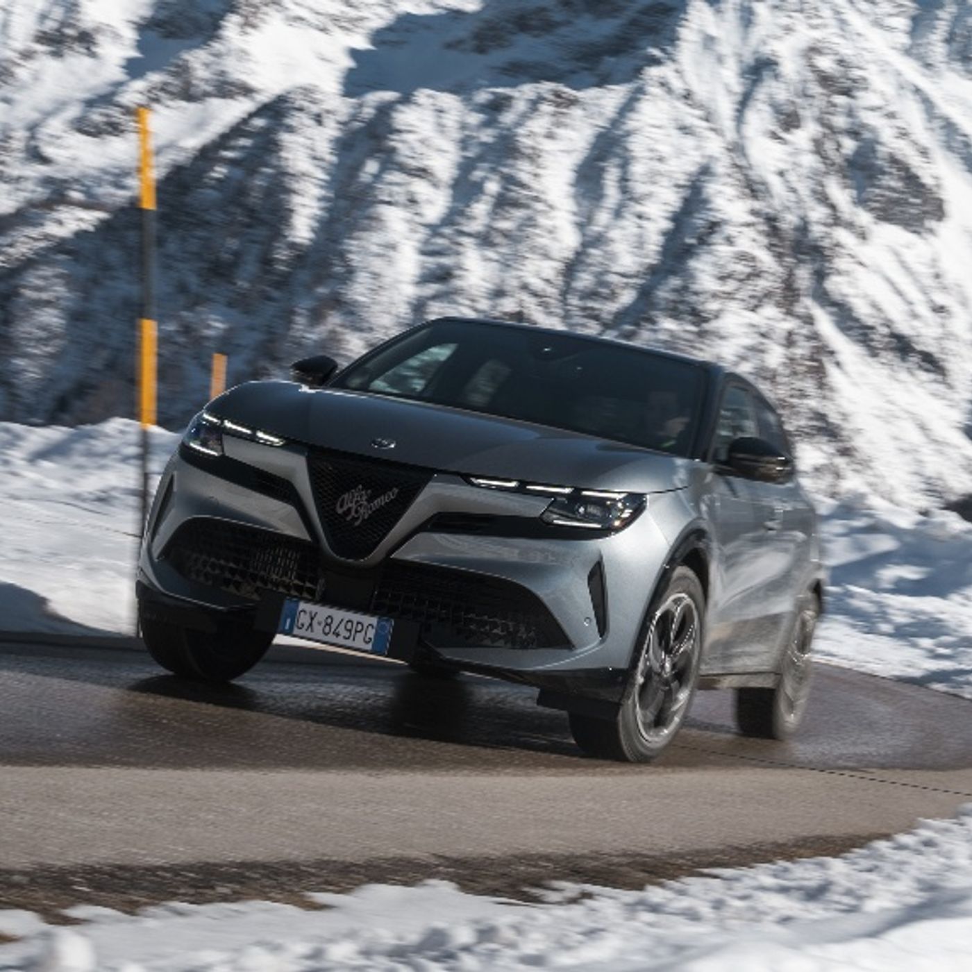 Nuova Alfa Romeo Junior Ibrida Q4 - Trazione 4×4 e massimo divertimento alla guida episode artwork