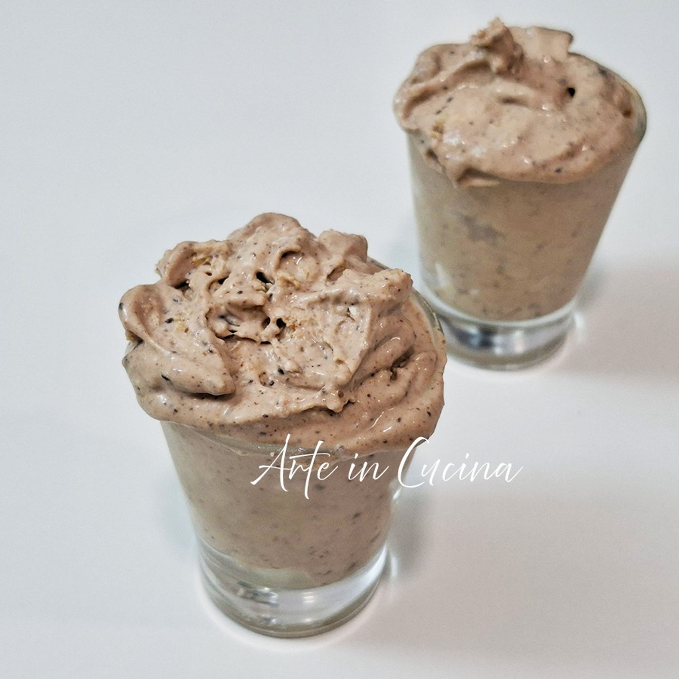 Crema gelato di biscotti e cioccolato, al caffè episode artwork