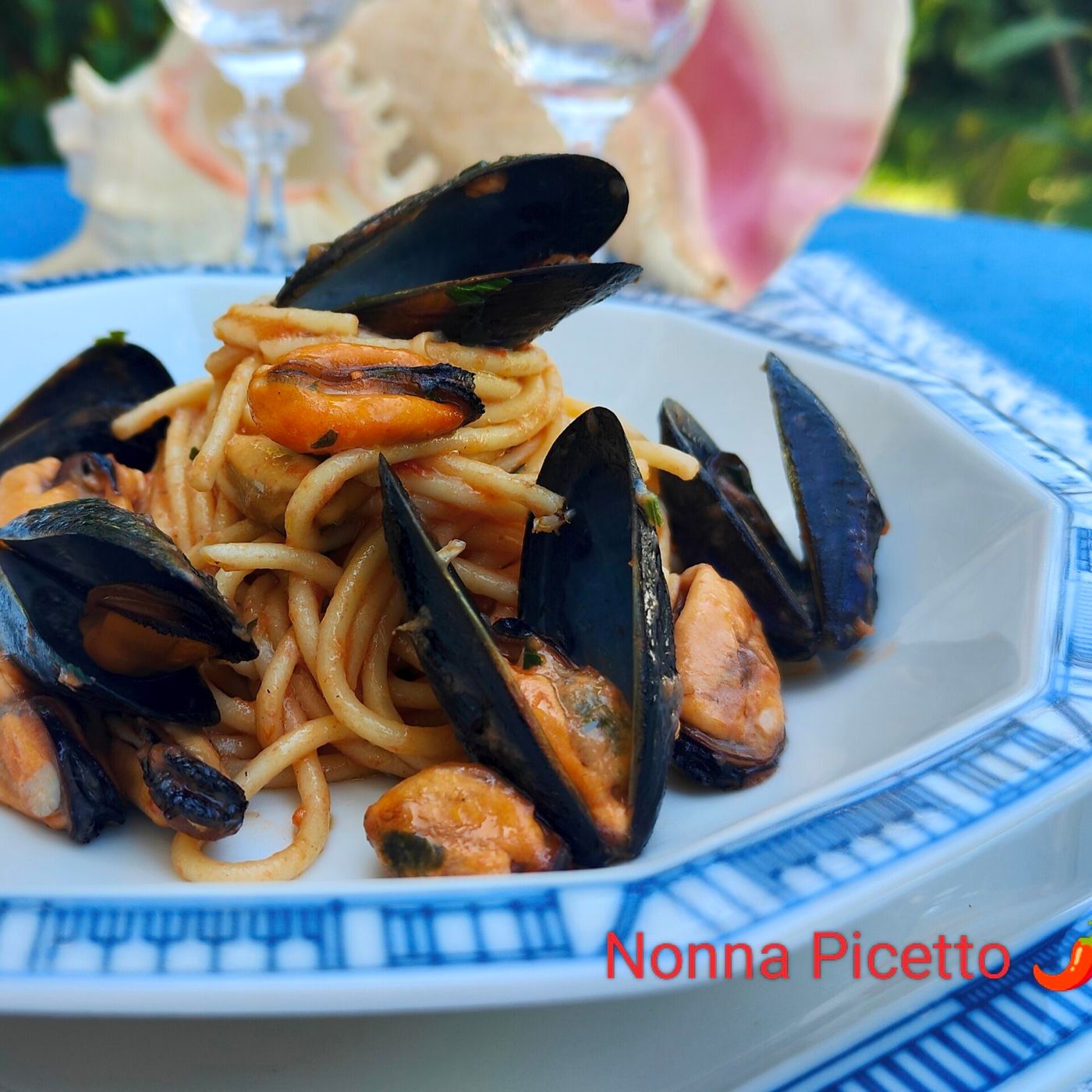 Spaghetti con le cozze e pomodorini o salsa o pelati risottati facili, veloci e cremosi episode artwork