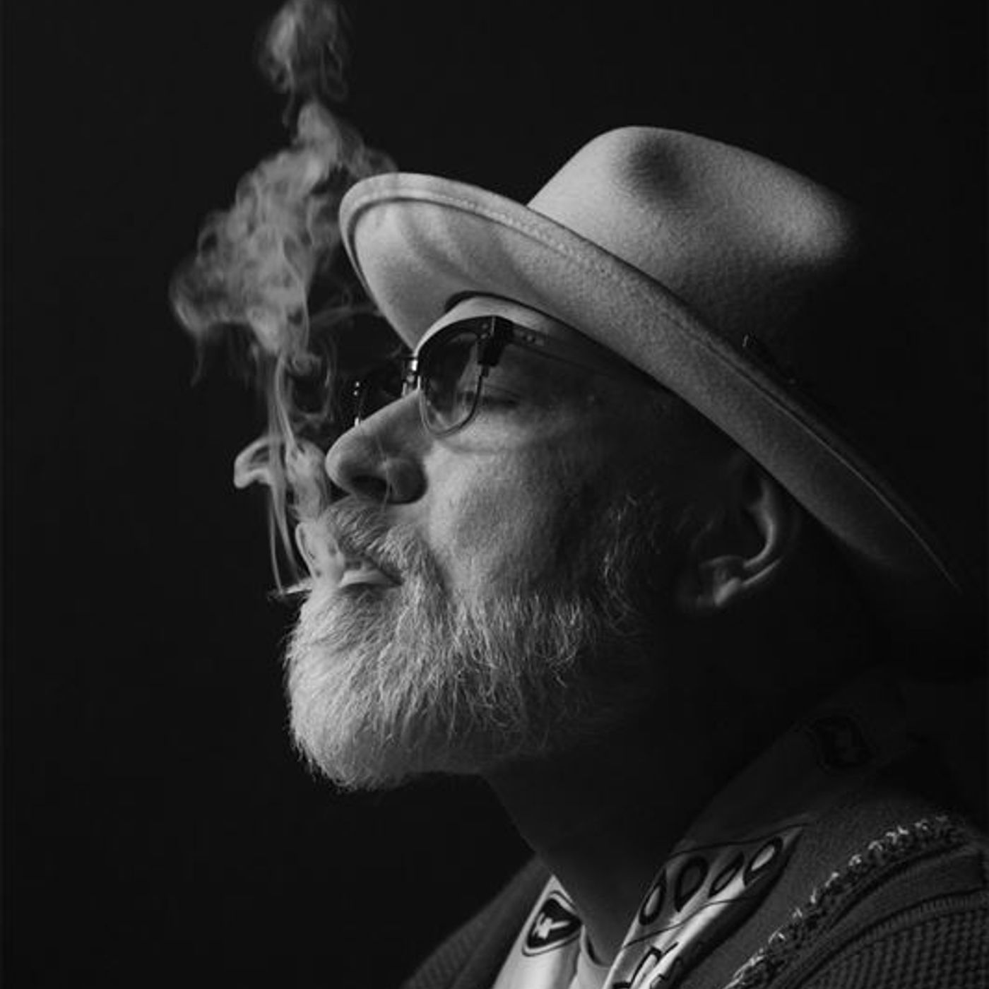 Everlast、8年ぶりニューアルバム『Embers to Ashes』リリース　収録曲「My Hollywood」MV公開も episode artwork