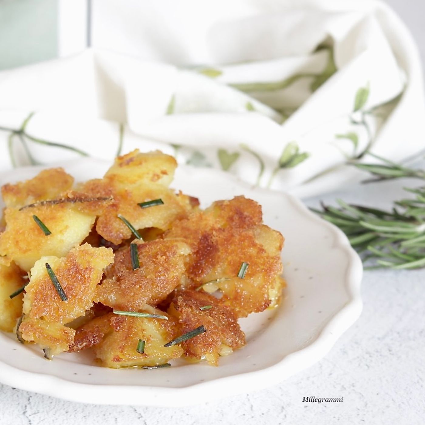 Patate in padella al rosmarino col trucchetto dell'acqua episode artwork