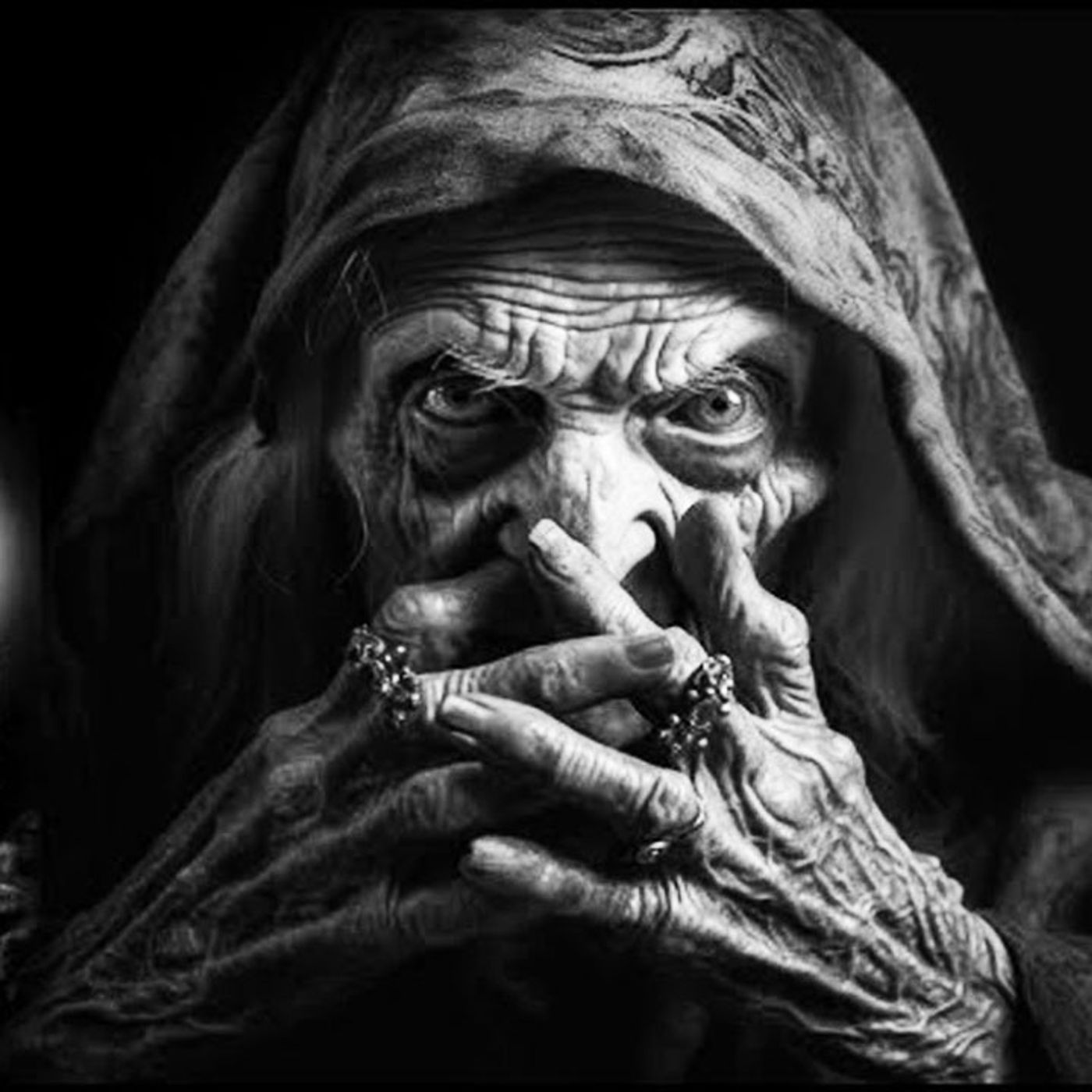 Unas BRUJAS Nos Engañaron Y Se LLevaron A Mi Amigo Para Siempre - Voces De La Noche