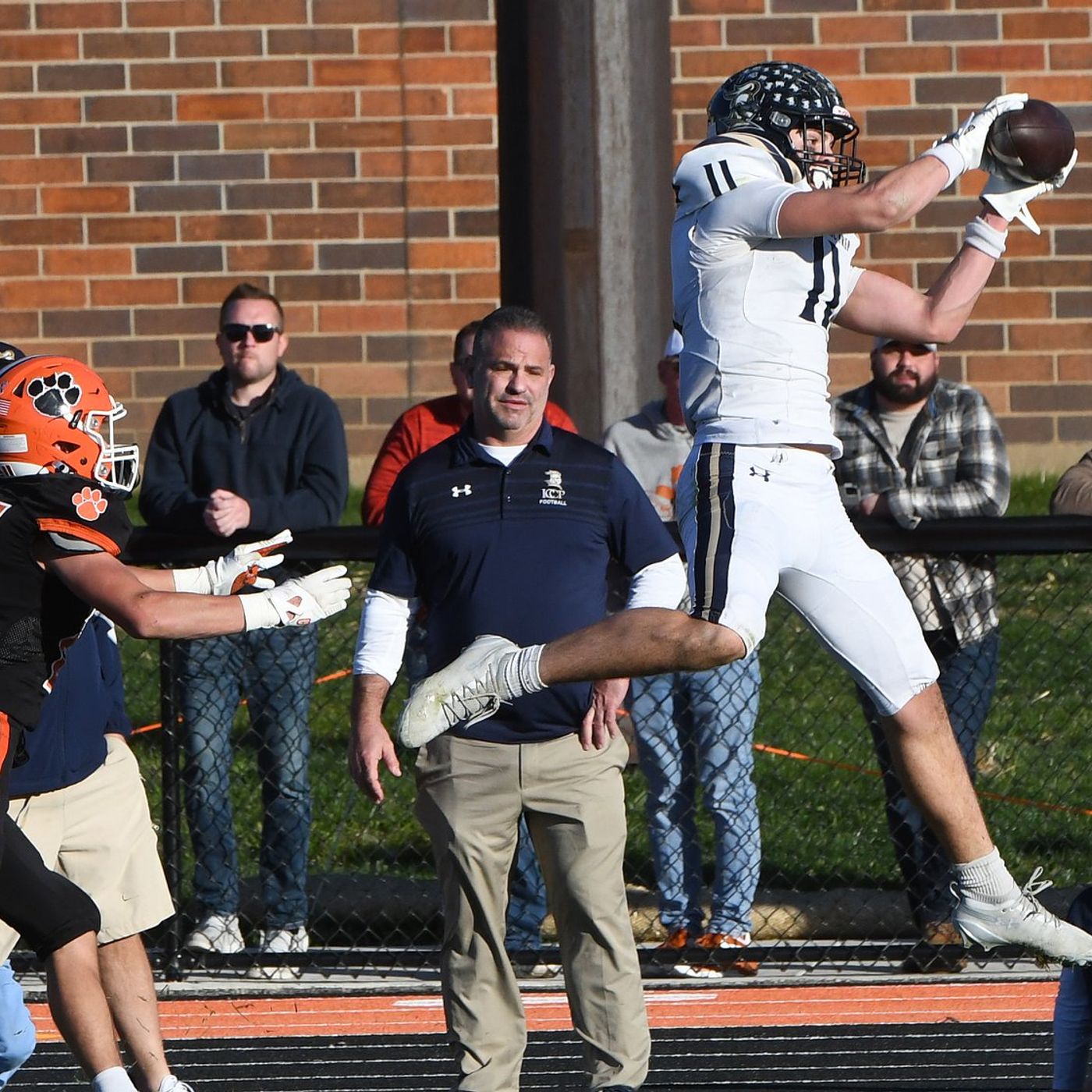 Big-play threat Grant Bowen emerges as two-way star for IC Catholic Prep, sees recruitment take off