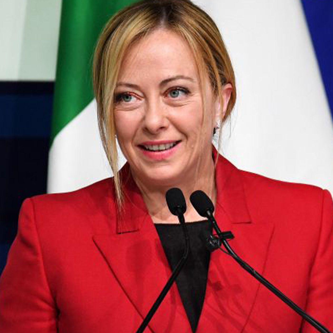 La manovra economica del Governo e l'assalto alla diligenza dei partiti | 11/12/2022 | Il Punto della Settimana episode artwork