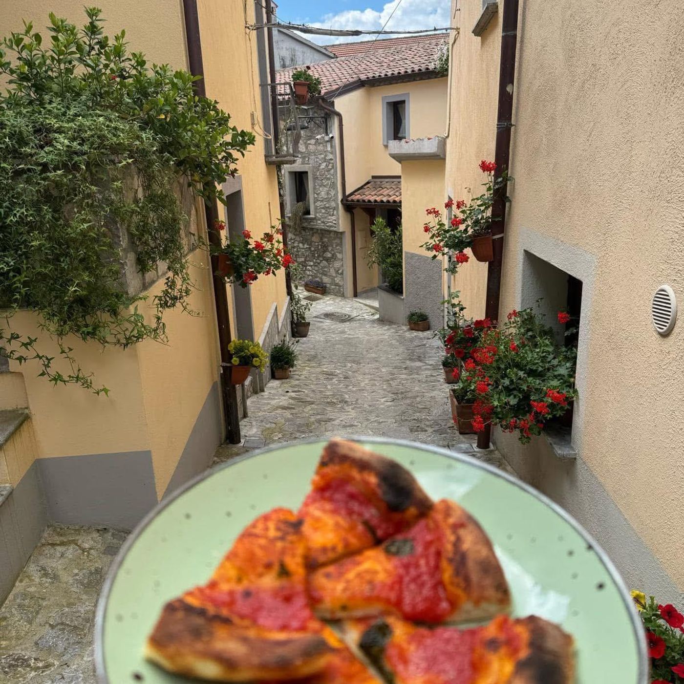Il Pollino, un'alternativa per trascorrere il  Ferragosto in montagna episode artwork