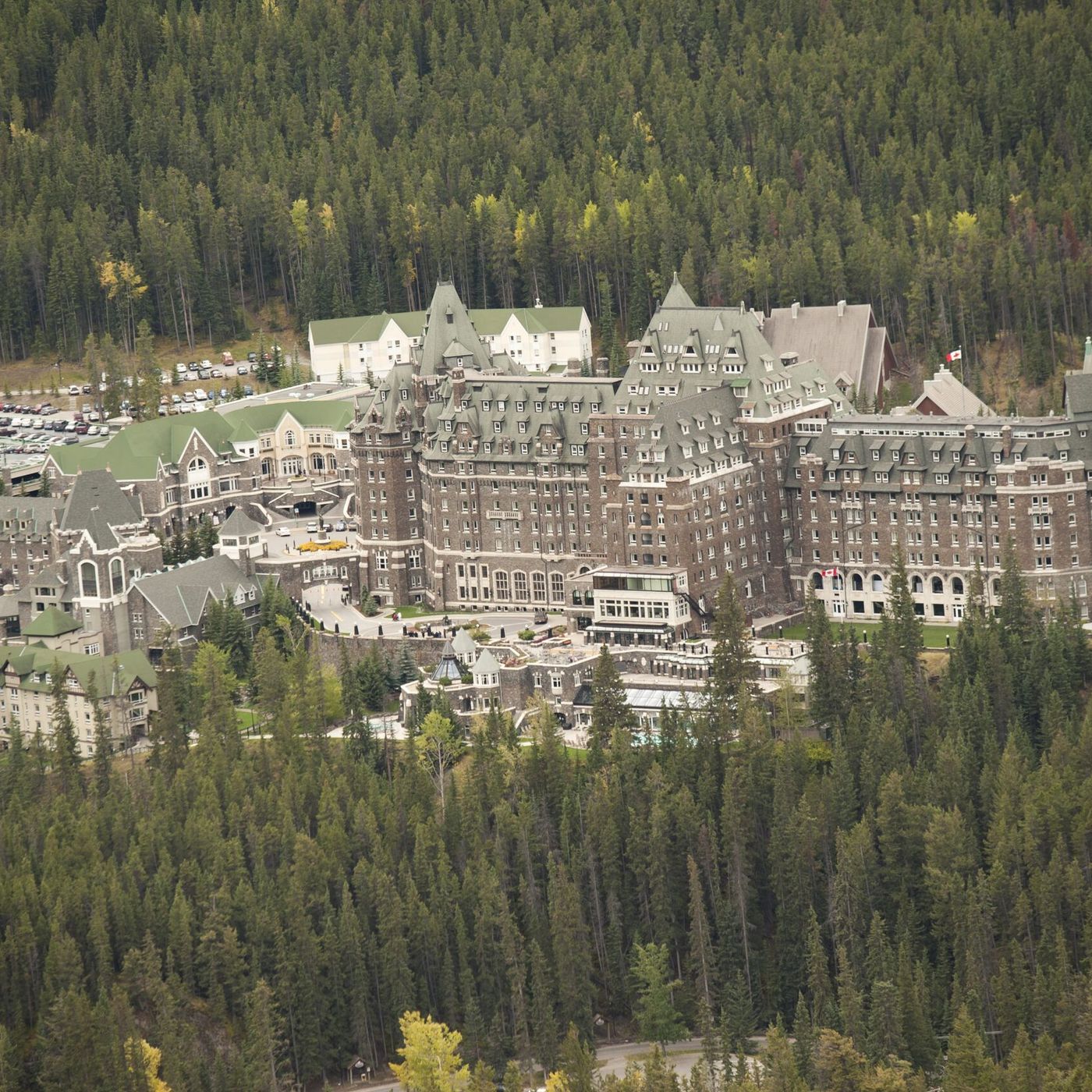 Crónicas del misterio: Fairmont Banff Springs episode artwork