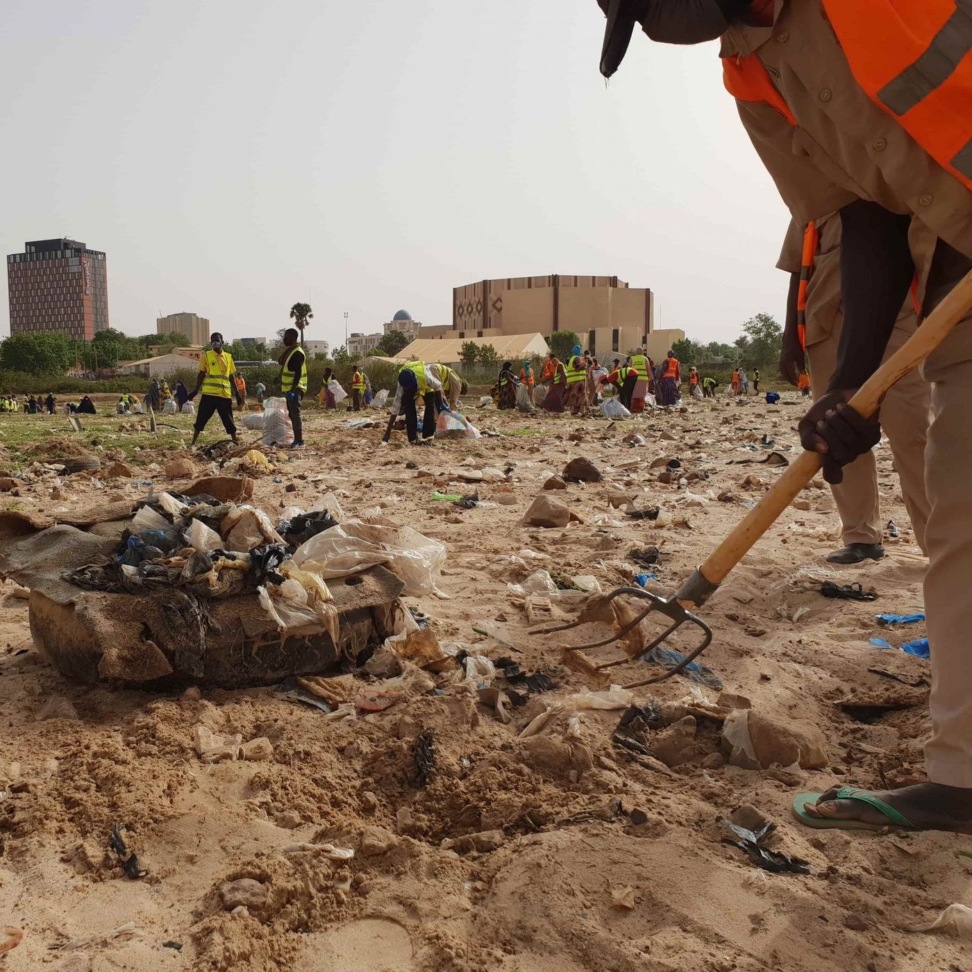 Pollution plastique, mares urbaines et commerce des céréales : points forts de l’émission du 14 janvier 2026 (Niger sur kalangou ) episode artwork