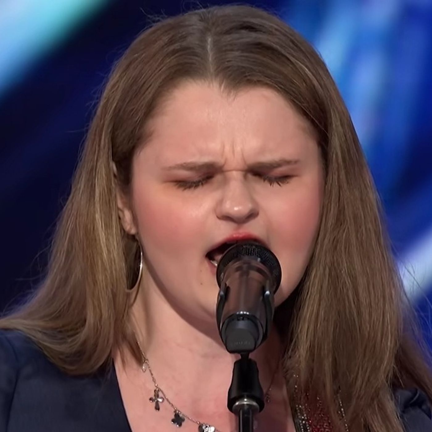 Sarah Hardwig Showcases Her ‘Natural Gift’ With Inspiring Audition on ‘AGT’: Watch