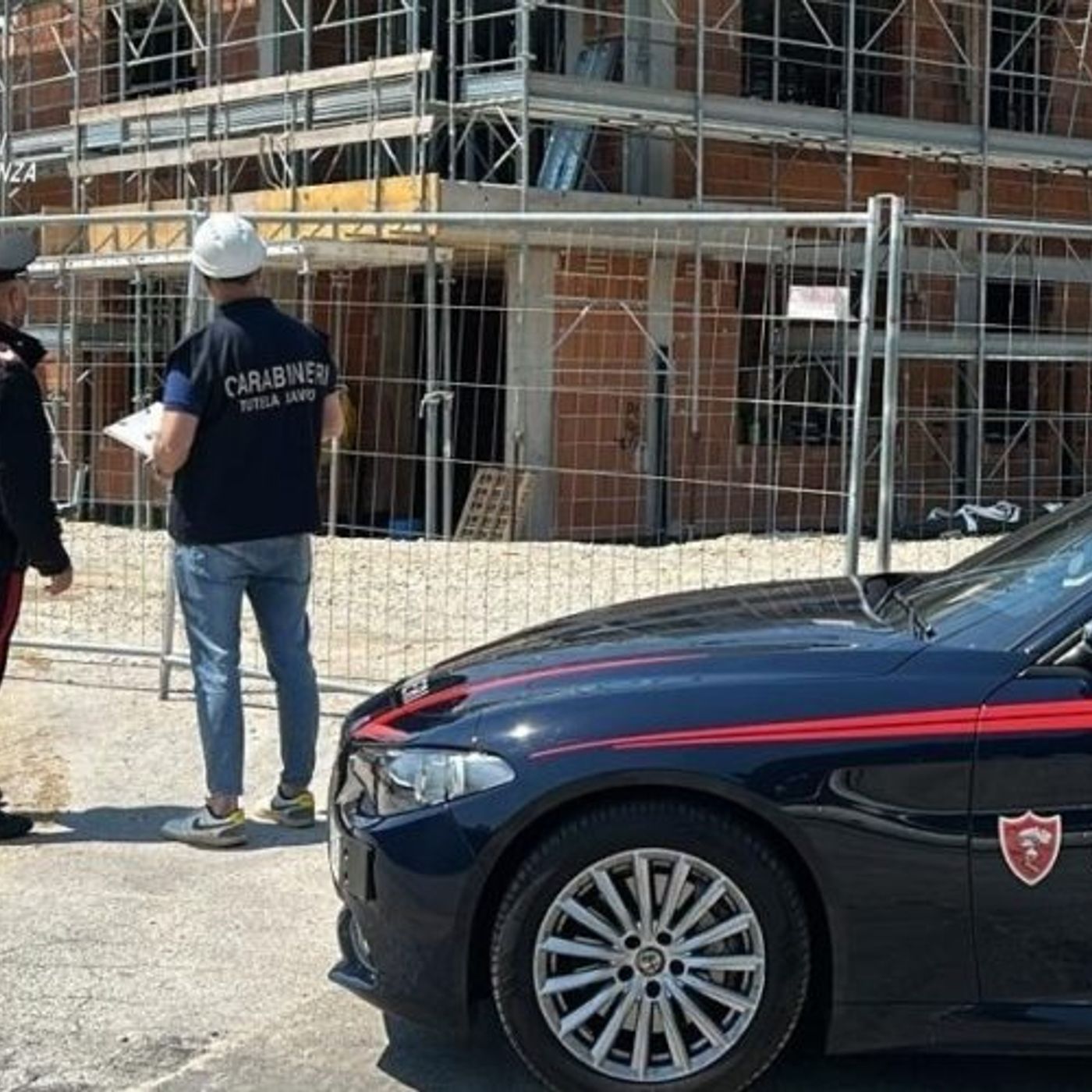 Irregolarità sulla sicurezza in un cantiere edile di viale Asiago: denunciati in due episode artwork