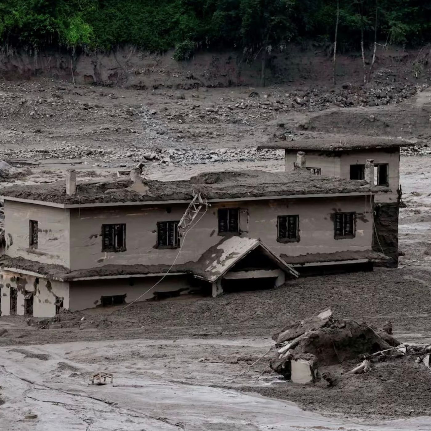 DDD 839: Nearly 2000 still missing after Nepal flood + Headlines episode artwork