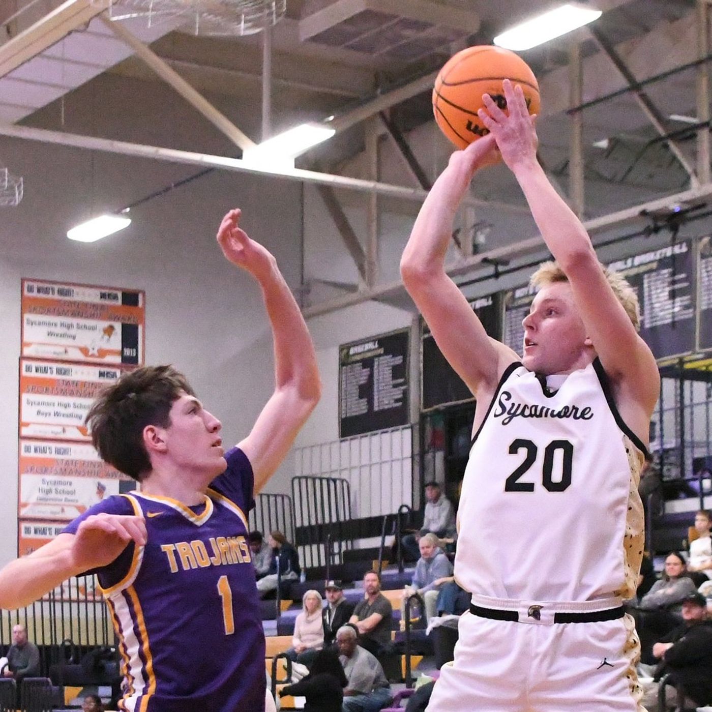 Sycamore’s Isaiah Feuerbach thriving on defense despite size gap episode artwork