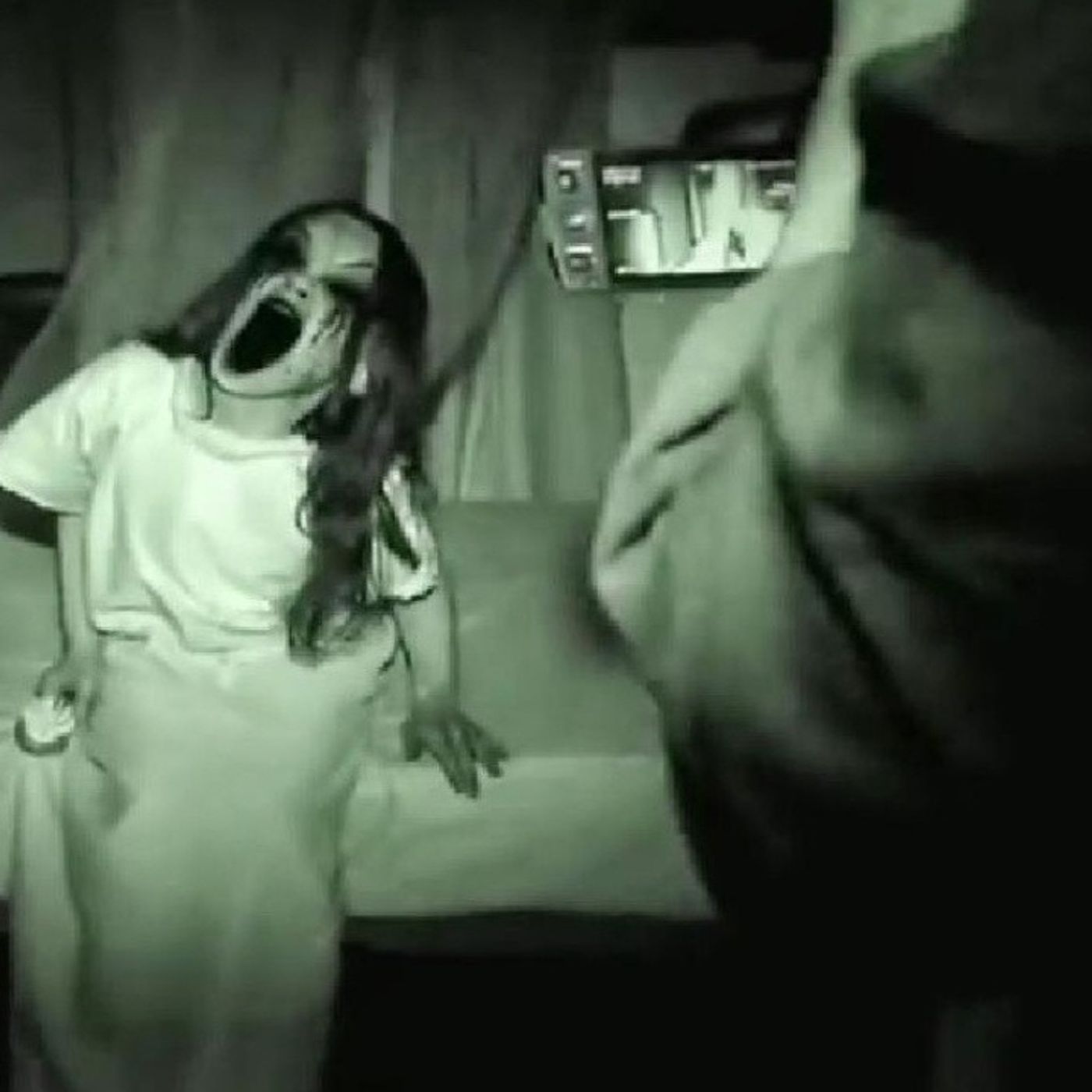 No Creerás Lo Que Grabaron Mis Cámaras De Seguridad: Te Helará La  Sangre - Voces De La Noche