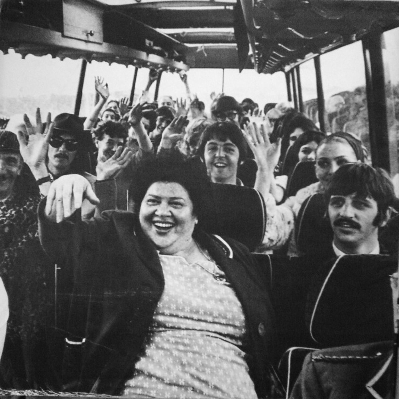 El Club de los Beatles: Filmación de escena Magical Mystery Tour episode artwork