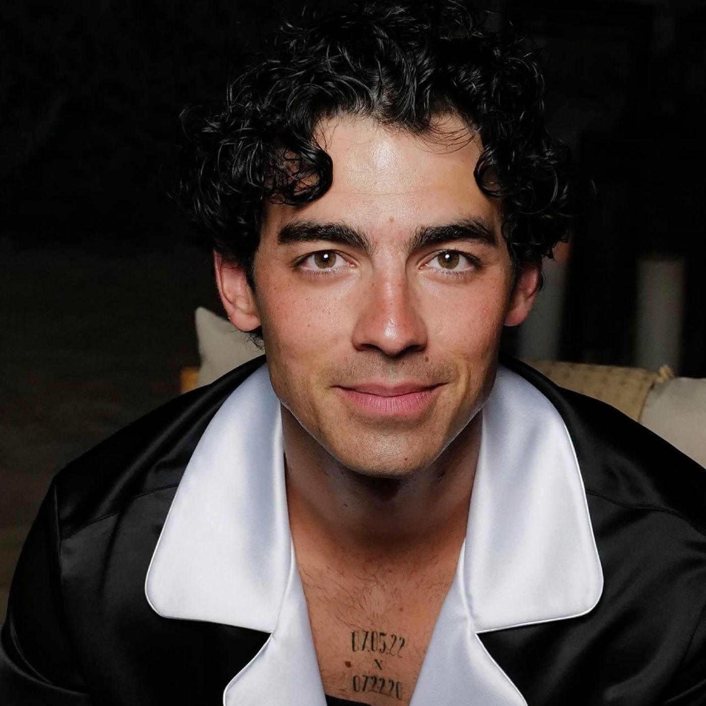 Joe Jonas says he sought therapy for his low album sales