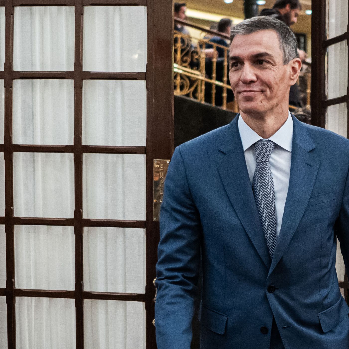 Tertulia de Federico: Sánchez sortea la corrupción de su gobierno en el Congreso