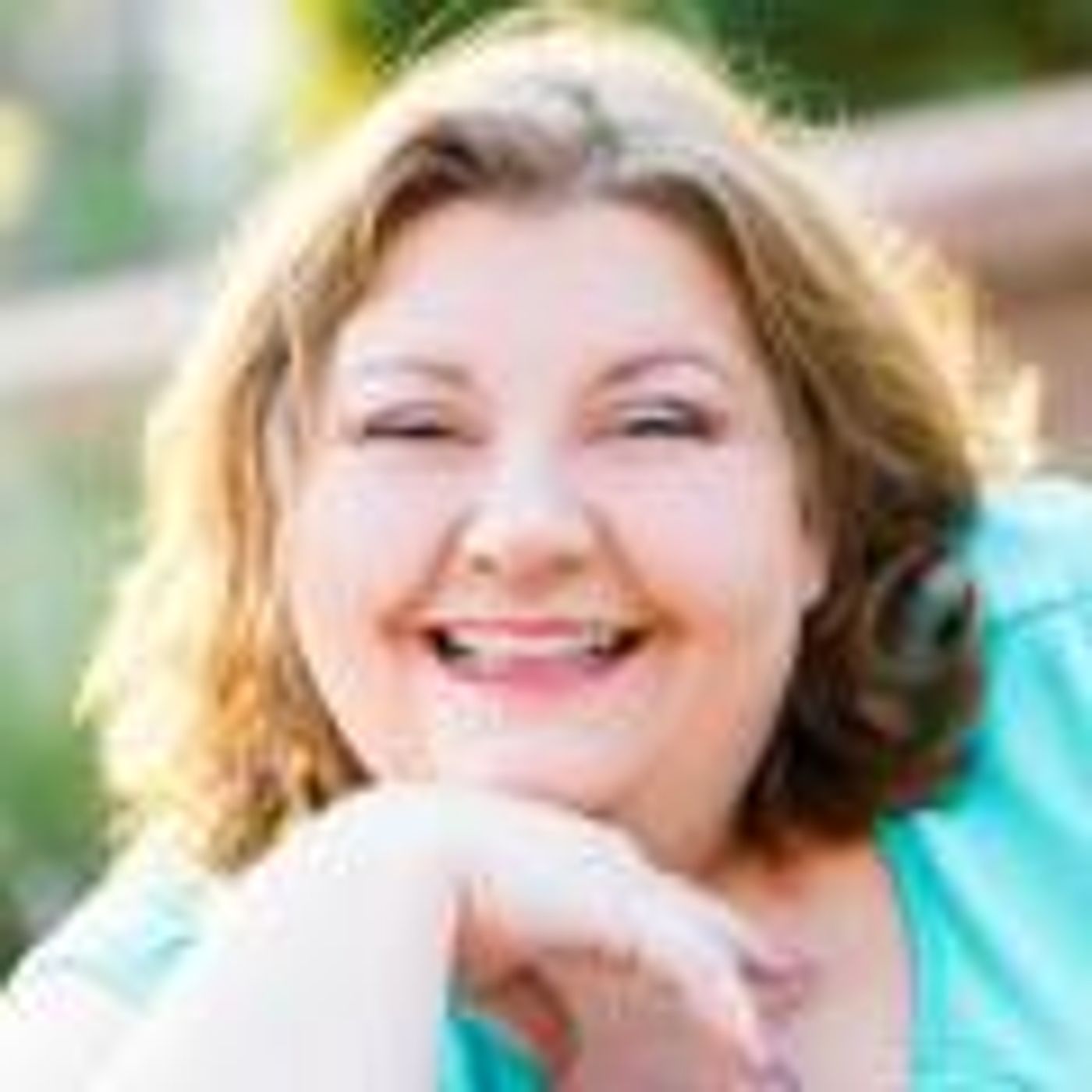 Vibrant Powerful Moms with Debbie Pokornik - Helping Everyday Women Create Extraordinary Lives!: Discover the 3 top secrets to help moms att thumbnail
