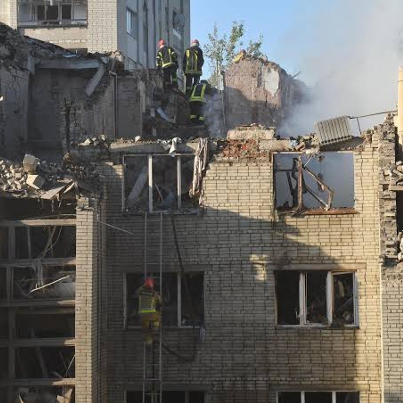 Poland struck by missile during Russian barrage on Ukraine episode artwork
