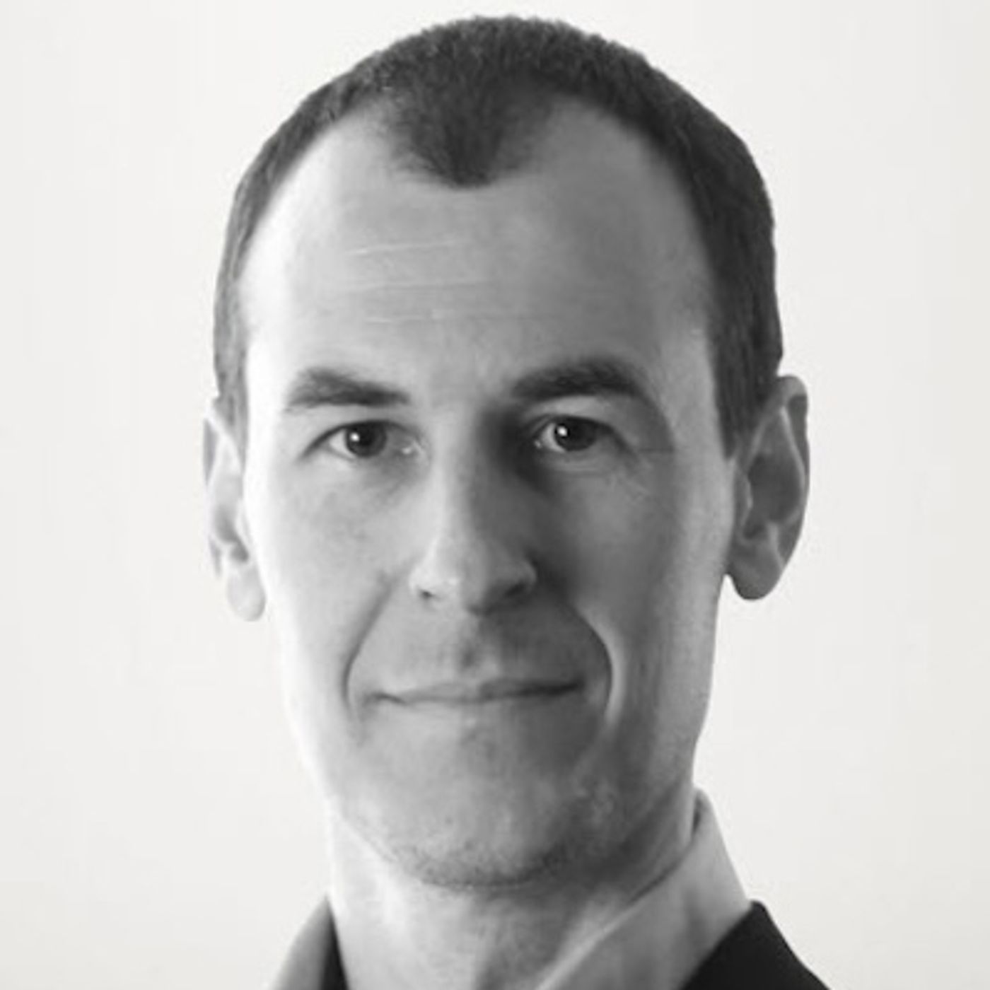 Robert Rolih – Investment Educator – On How To Grow Wealth With Simple Strategies