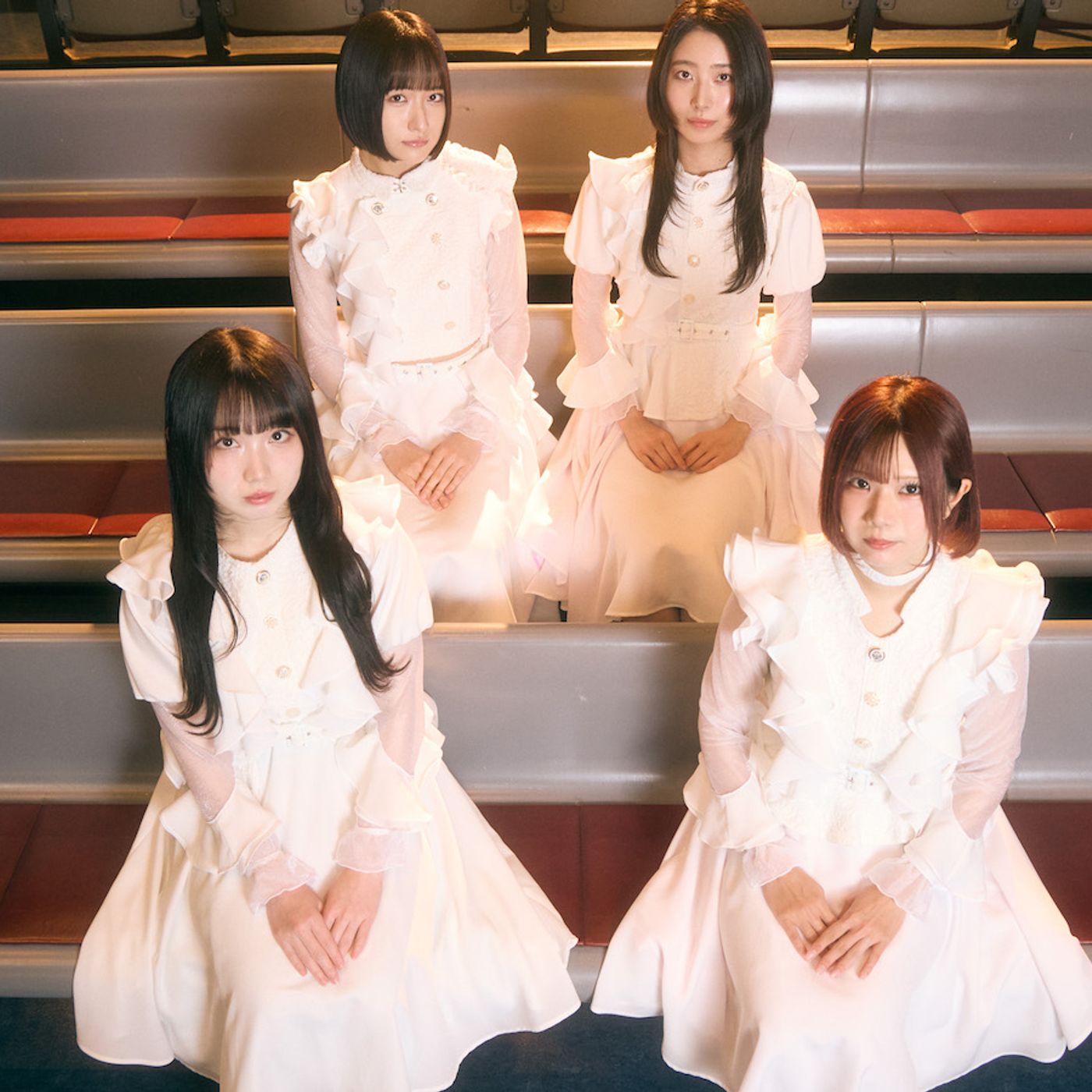 横浜発アイドル・NUANCE、『hole』に刻む現在地と進化の記録　現体制の絆と“コント”に込めた遊び心 episode artwork