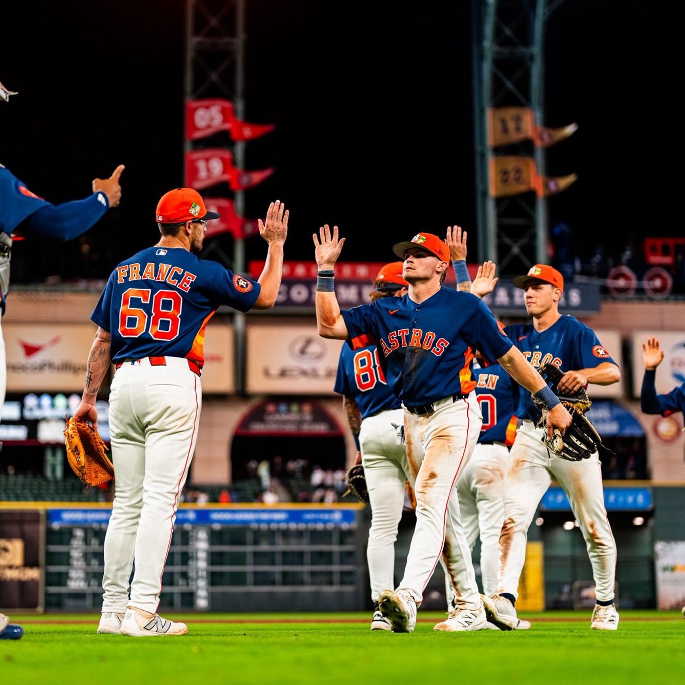 Brian Bogusevic Talks Astros Roster Ahead of Opening Day