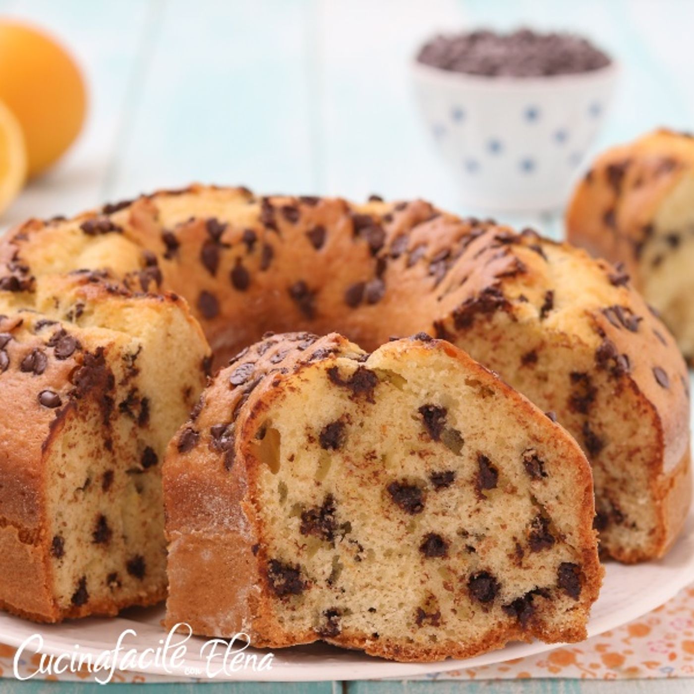 Ciambella all'arancia con gocce di cioccolato