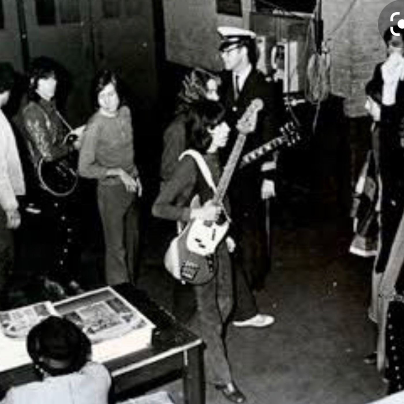 CLASSIC ROCK LIVE playlist comentada#therollingstones #wearamask #sing2 #scream #hawkeye #peacemaker #spiderman #nowayhome CLASSIC ROCK LIVE playlist comentada#therollingstones #wearamask #sing2 #scream #hawkeye #peacemaker #spiderman #nowayhome