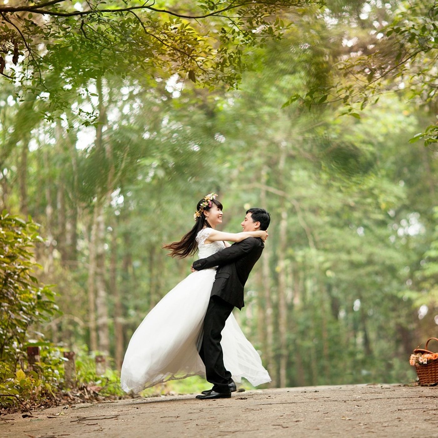Le origini e la storia  del matrimonio episode artwork
