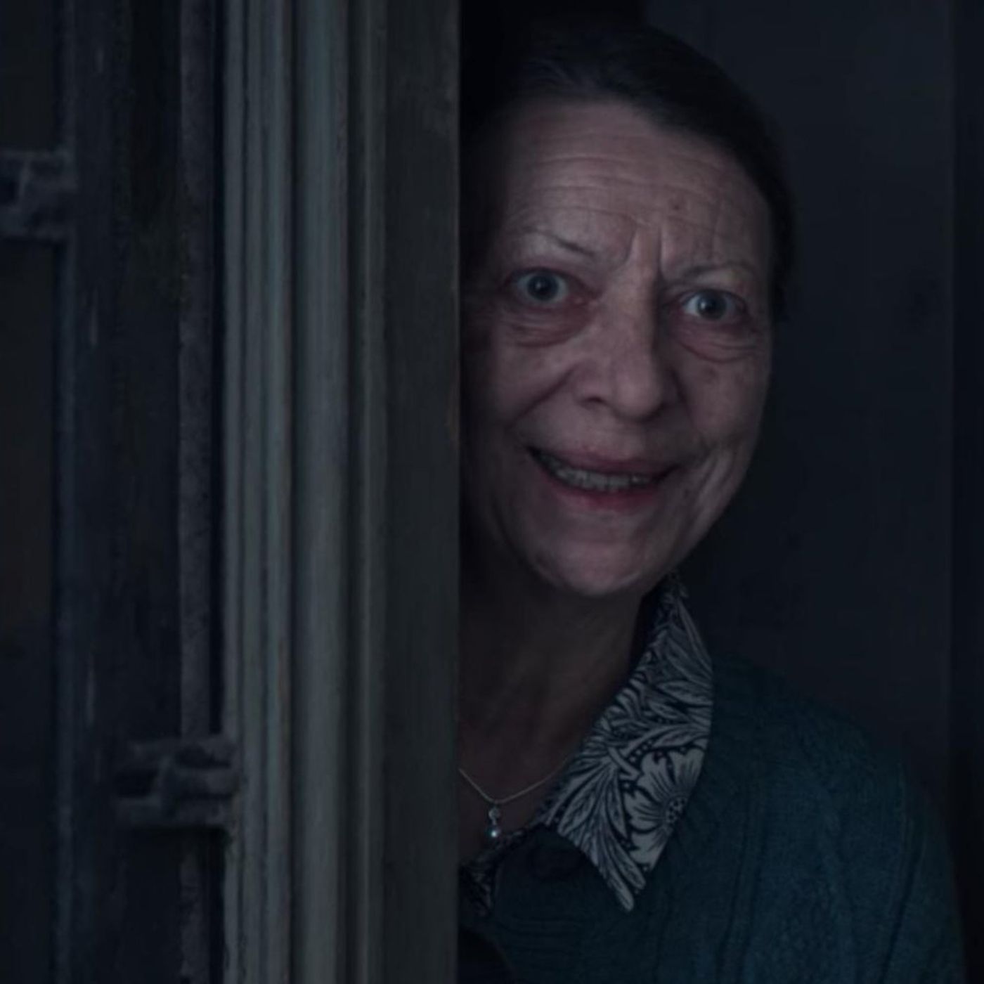 Historias de Miedo Abril 12 de 2022 UNA VIEJITA ESPANTO A MI HIJA