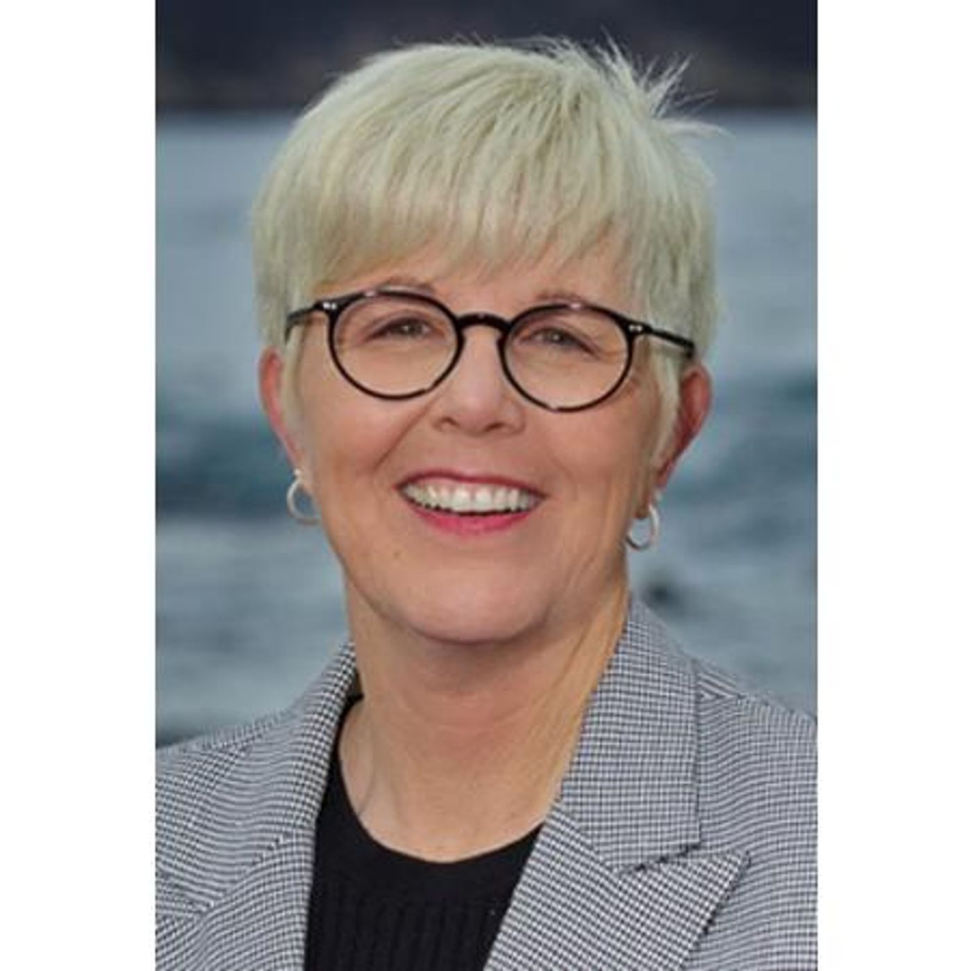 HEALTH MEDIA NOW-DR. TERE LINZEY-HOW TO CONDITION YOUR BRAIN TO PERFORM BETTER episode artwork