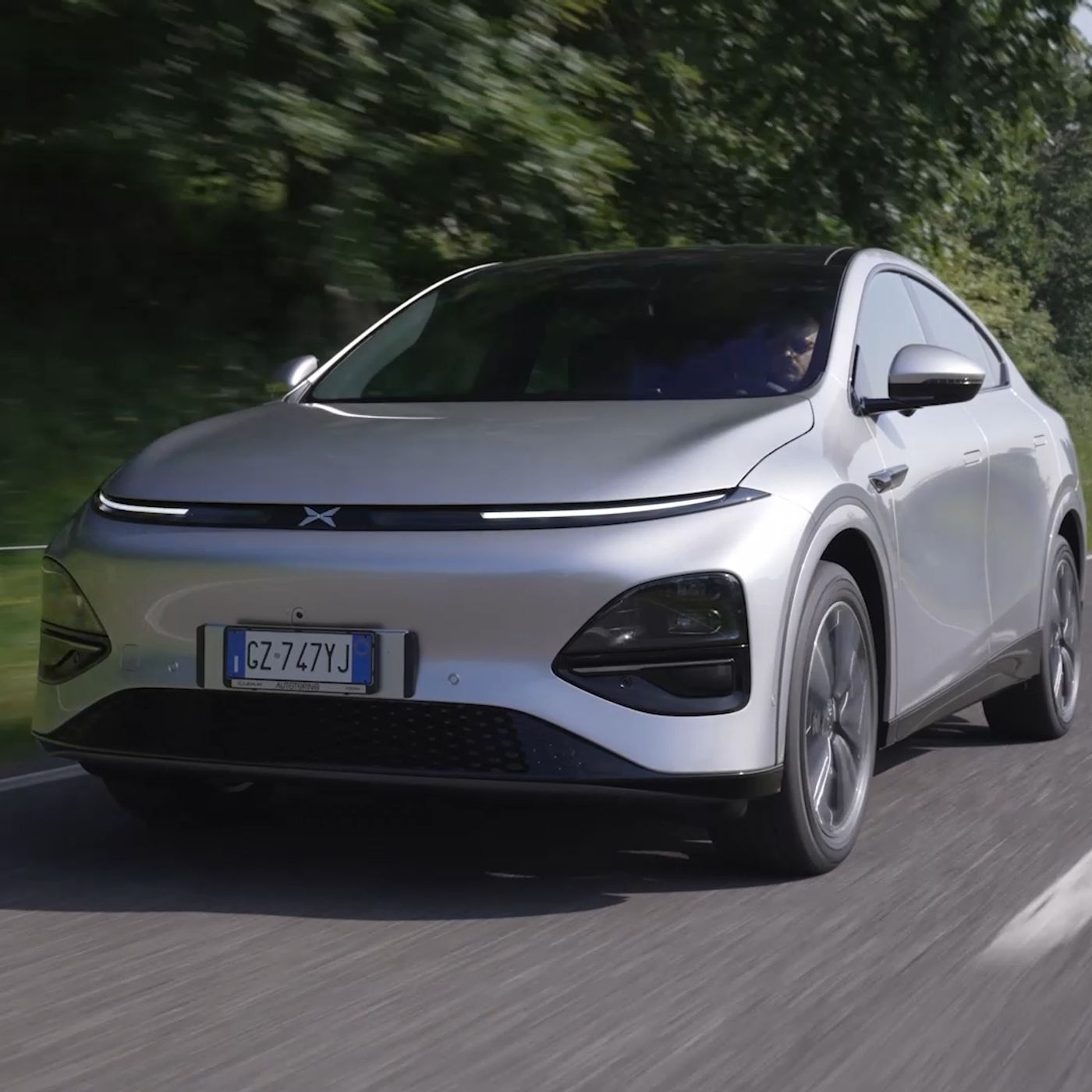 XPENG G6 - Il SUV coupé elettrico che riscrive le regole della mobilità smart episode artwork