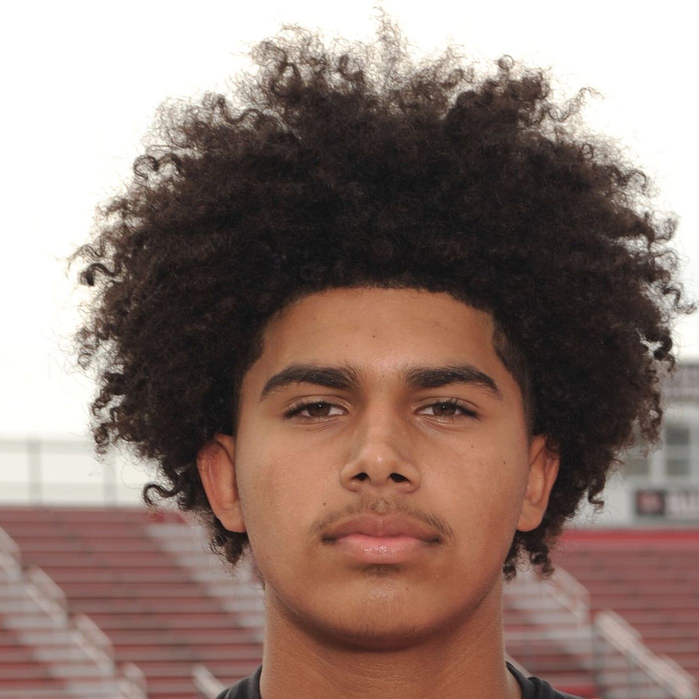 Jonas Williams ties state passing touchdown record as Lincoln-Way East rolls over Naperville Central episode artwork
