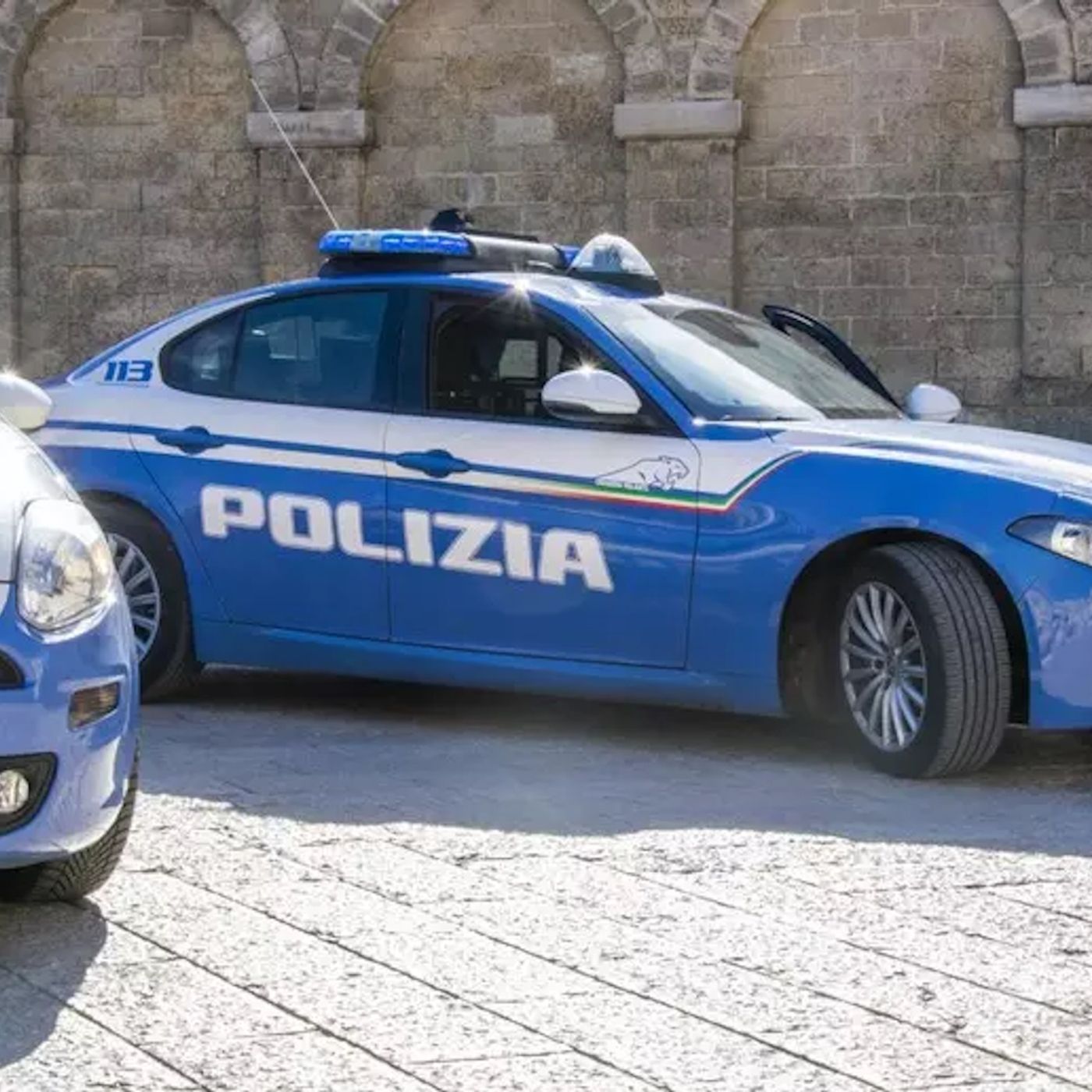 Atti osceni su un autobus, un giovane arrestato a Matera episode artwork