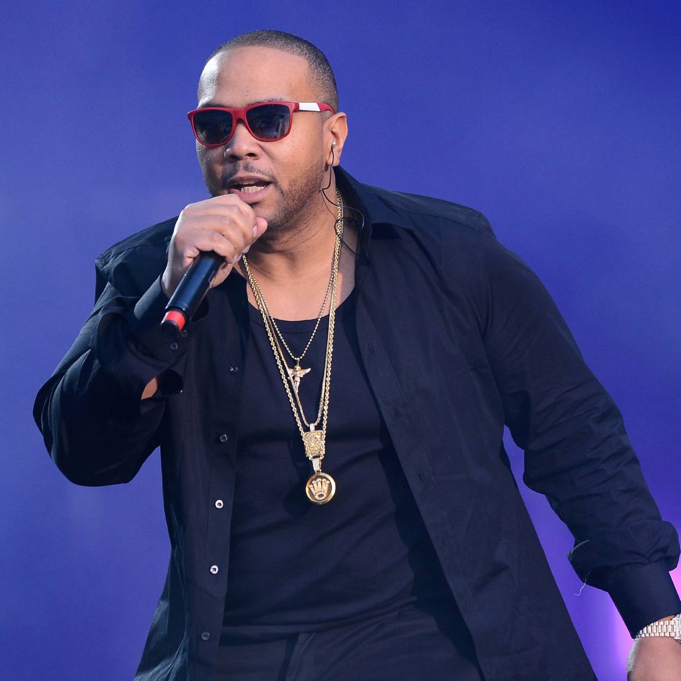 Watch Timbaland perform only the times he says “EH” in Nelly Furtado’s ‘Say It Right’