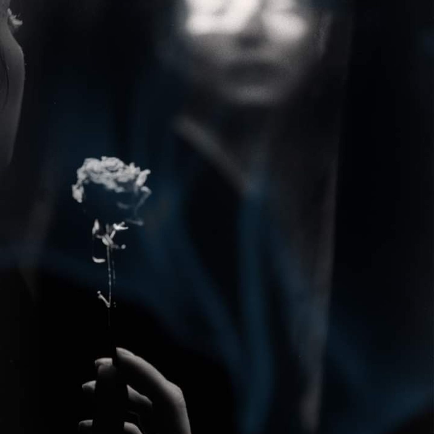 La bambina col fiore in mano cover art