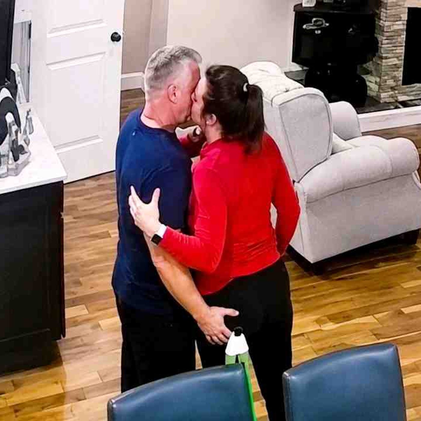 Husband Kisses Wife Goodbye After Poisoning Her Shake episode artwork