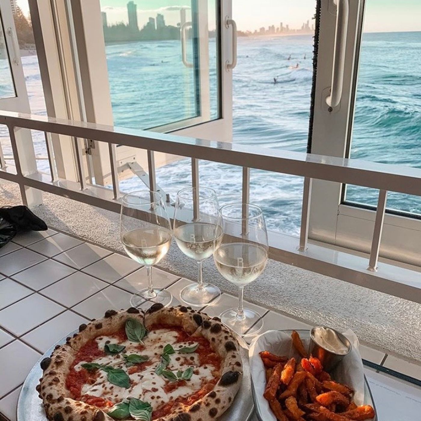 Ascolta si fa cena