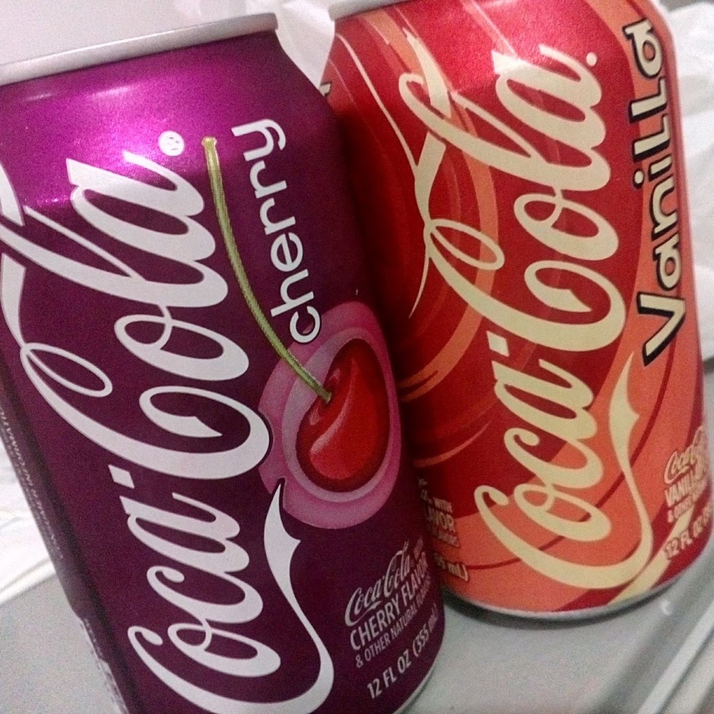 Snacktime! 15: Cherry Coke & Vanilla Coke