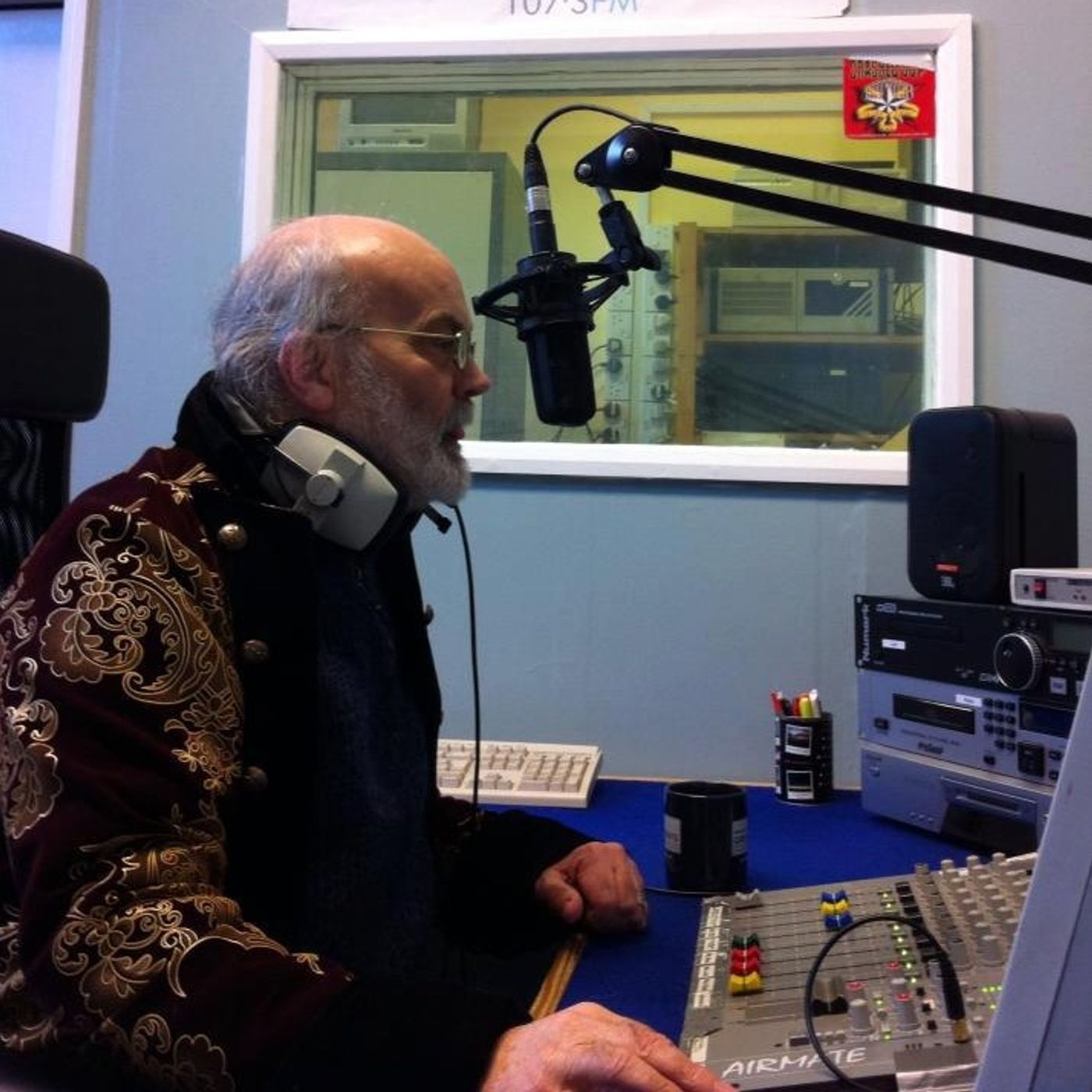 Poze  all genre Unsigned  Radio