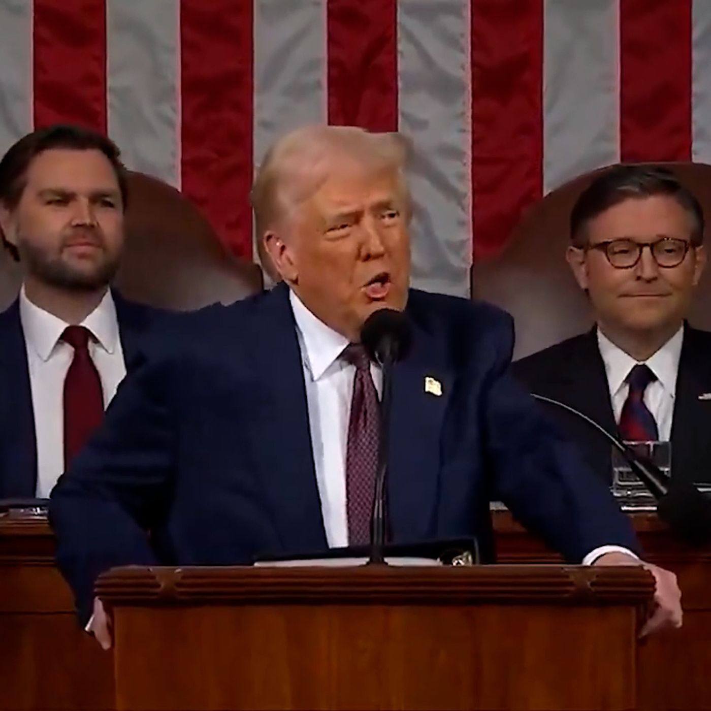 Los titulares de la prensa del día