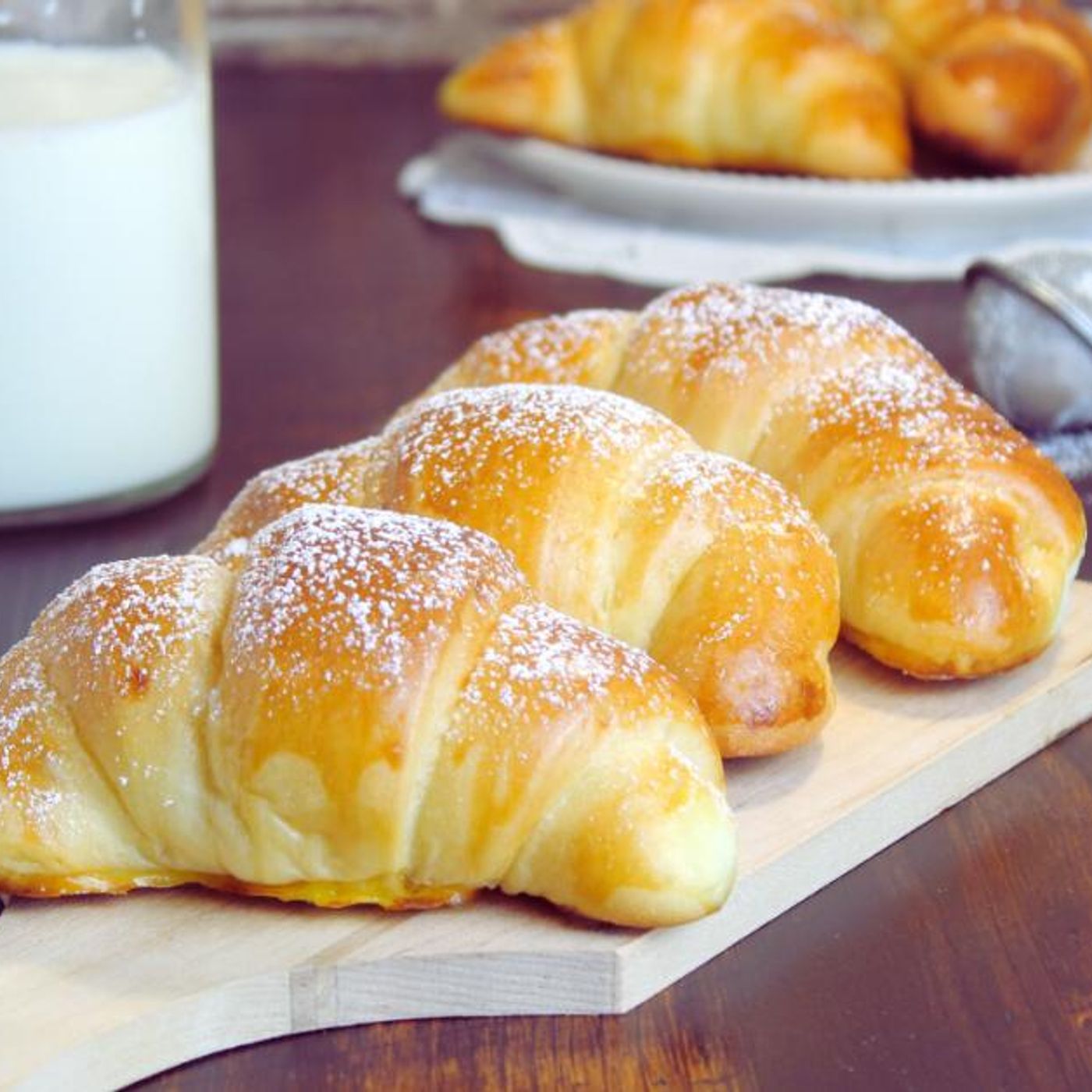 Brioches fatte in casa soffici e fragranti