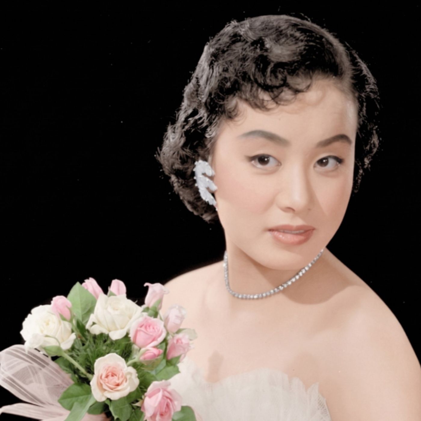 美空ひばり、18歳時の未発表音源「二人きりで」が発掘。芸能生活80周年記念BOX＆配信でリリースへ episode artwork