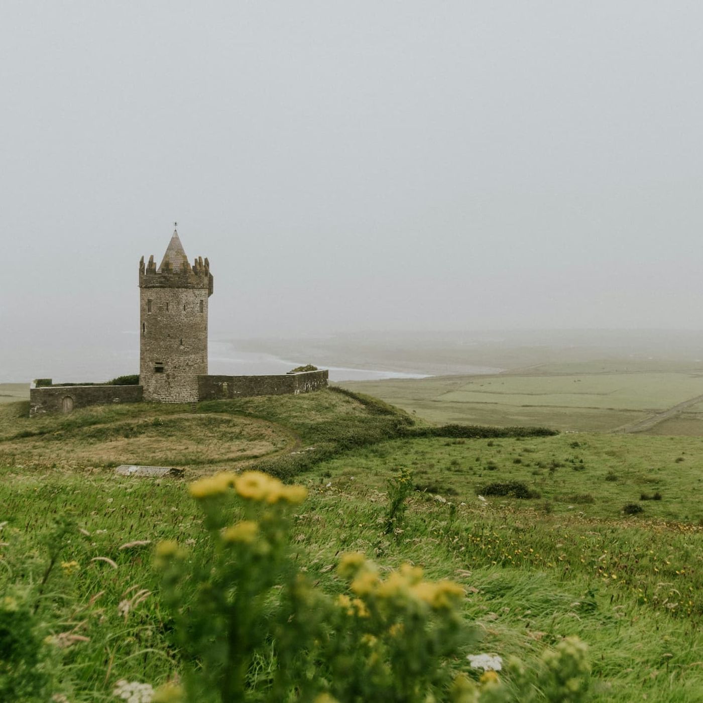 I 10 castelli più spettacolari d’Irlanda tra storia, leggende e paesaggi mozzafiato episode artwork