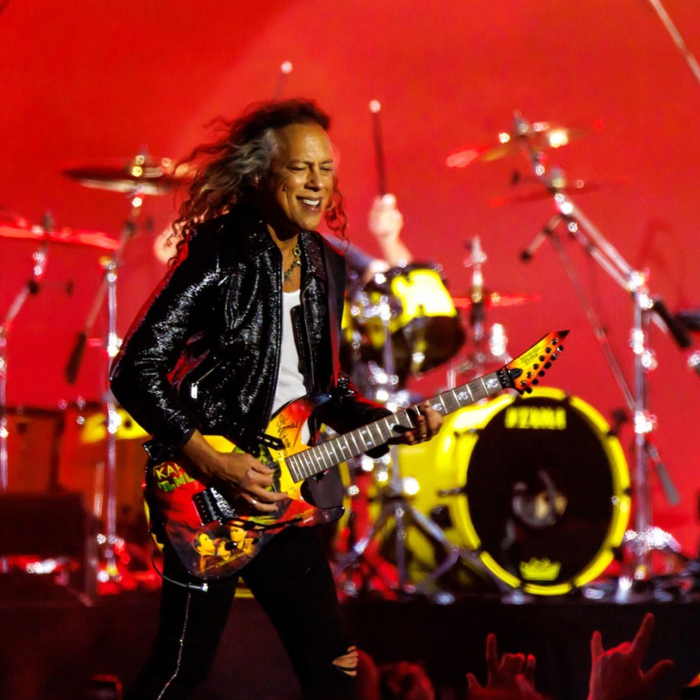 Karma: Metallica’s Kirk Hammett Falls Off Stage Days After Enraging Swifties episode artwork