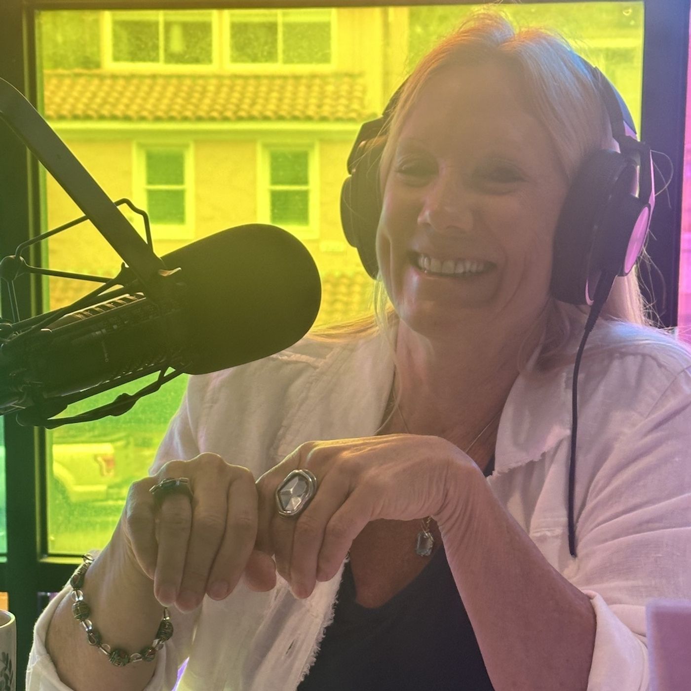 Episode 19: Dianne talks Manifesting, Money Physics & More... episode artwork