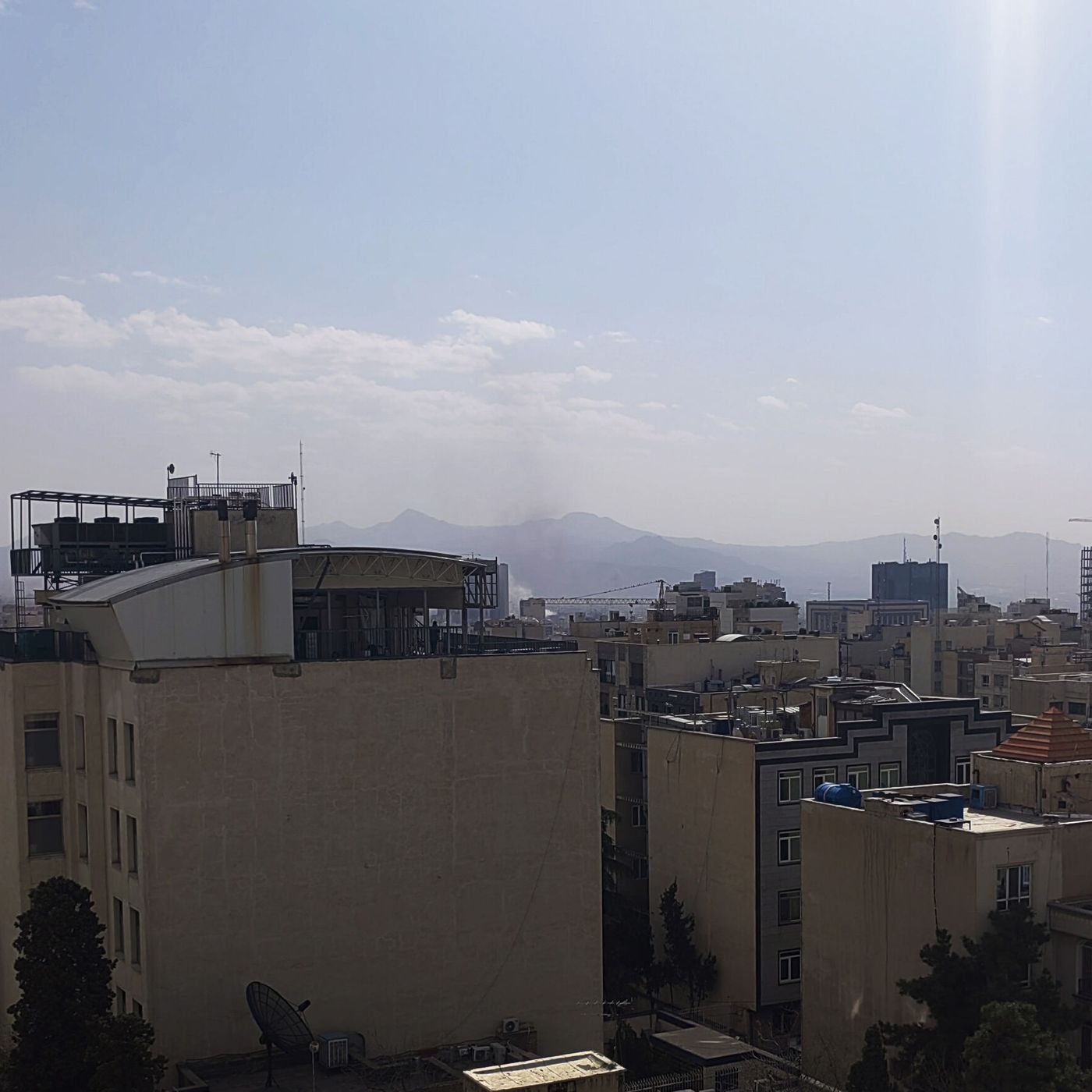 Tertulia de La Trinchera: Estalla la guerra en Irán