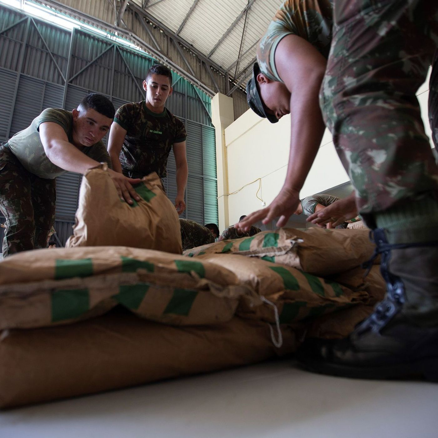 Las Noticias de La Mañana: Pedro Sánchez insiste en que España no necesita invertir el 5% en gasto militar